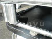 舒馳方桶與柯達瑪方桶桶身上下均有固定榫座裝置，以防止滑落
